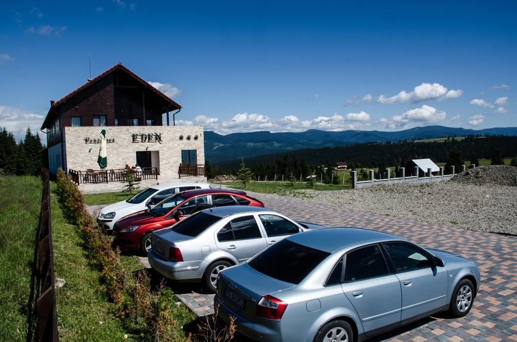 Pensiunea Agroturistica Eden Piatra Fantanele Exteriör bild